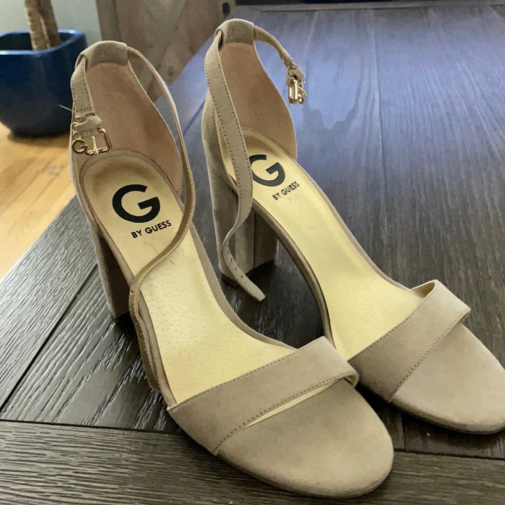Open toe shoes